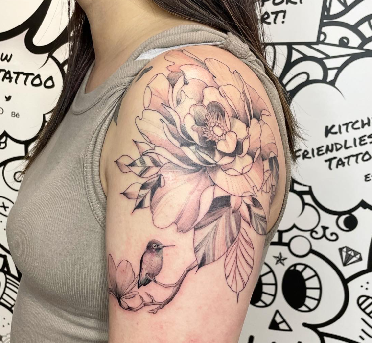 Fine-line flower with hummingbird