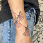gingko-tattoo-dennis-garcia-patayin-5 Fine-line gingko leaves tattoo by Dennis Garcia @denninks